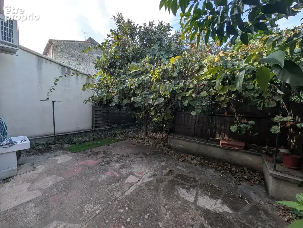 PÉZENAS — Maison proche du cours jean jaures et des commerces - photo 9