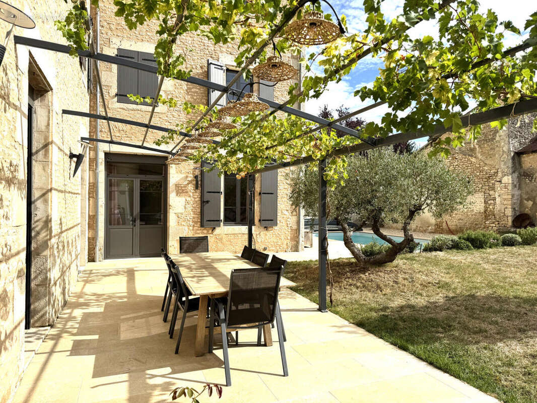 TERRASSE - Maison à USSON-DU-POITOU