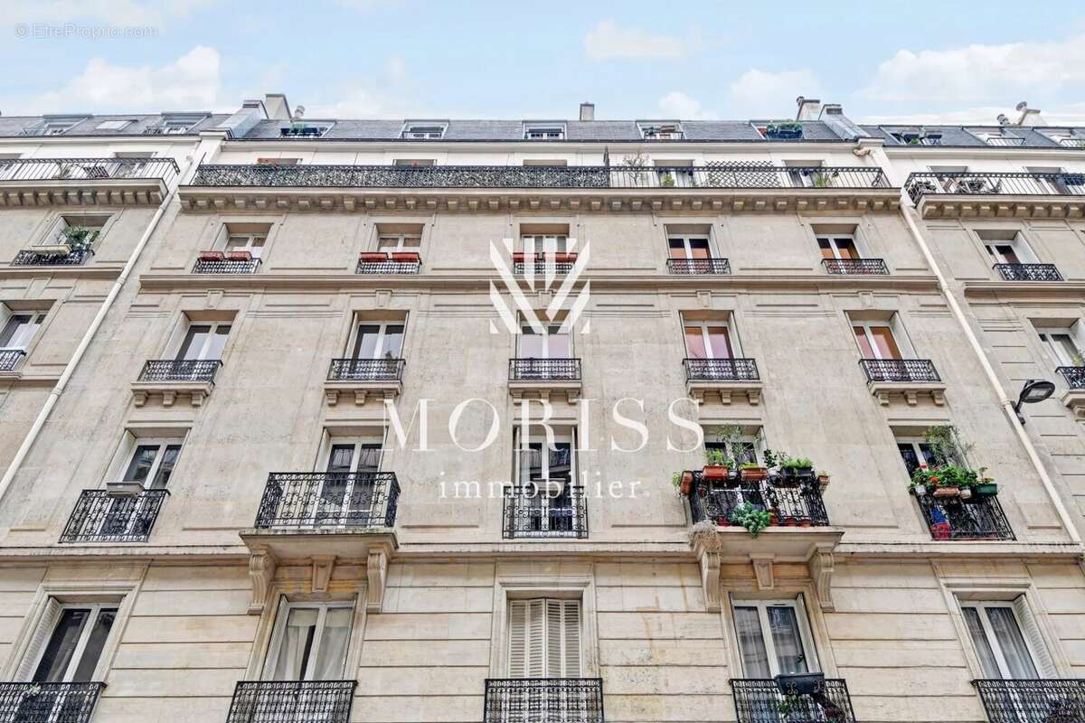 Appartement à PARIS-17E