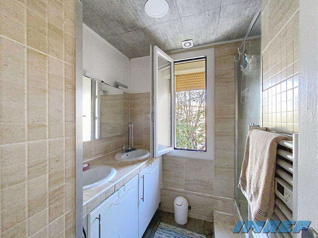 Appartement à MARSEILLE-9E