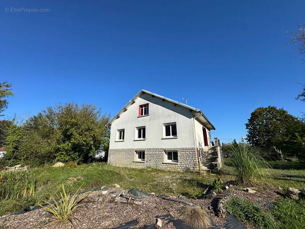 Maison à LONS-LE-SAUNIER
