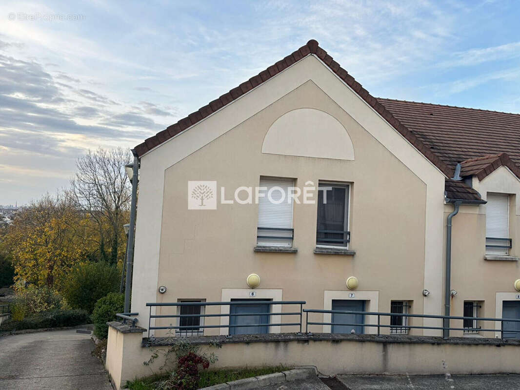 Appartement à CHENNEVIERES-SUR-MARNE