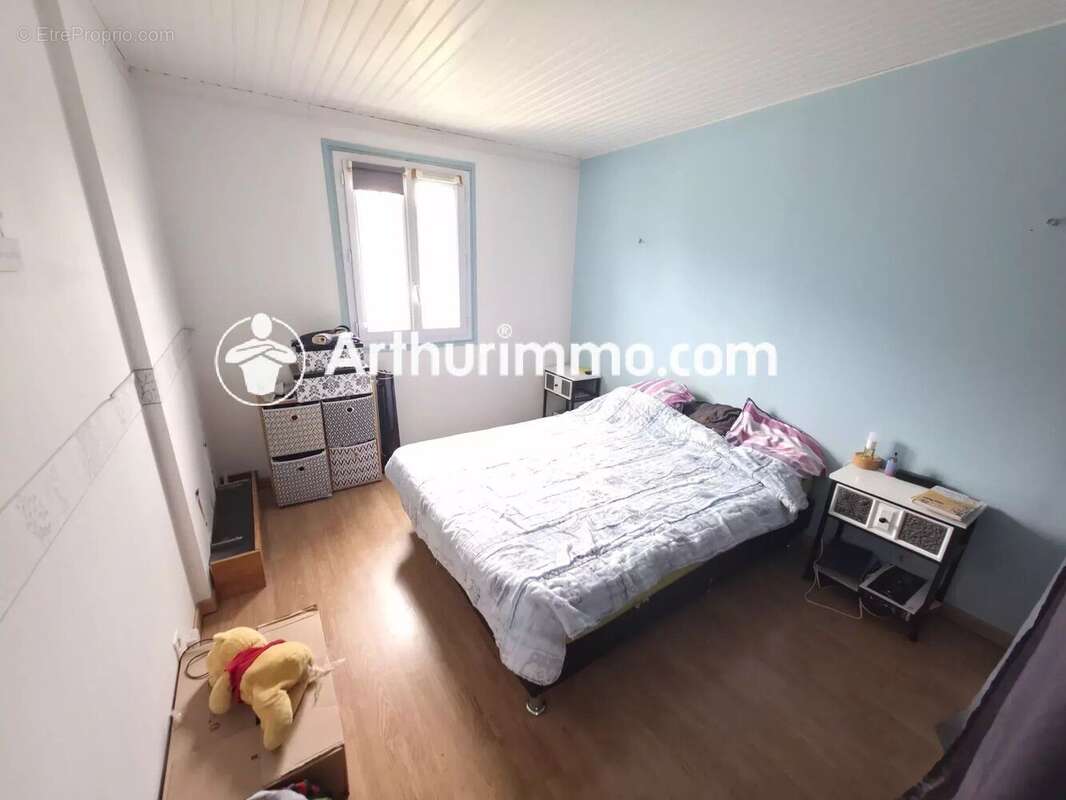 Appartement à SAVIGNY-LE-TEMPLE