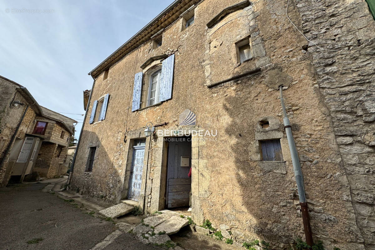 Maison à SAINT-TRINIT