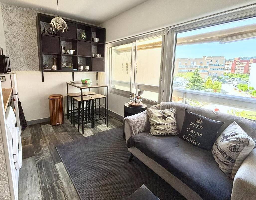 Photo 1 - Appartement à LE LAVANDOU