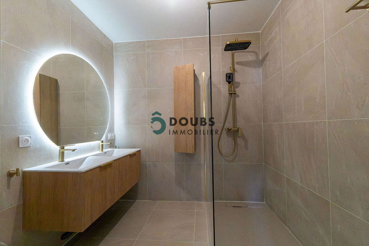 Appartement à MAICHE