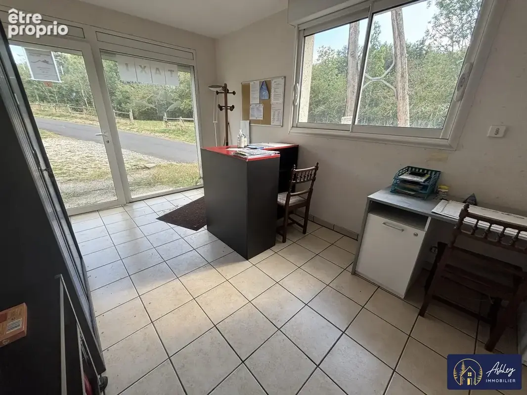 Ensemble immobilier CONDAT (Cantal)