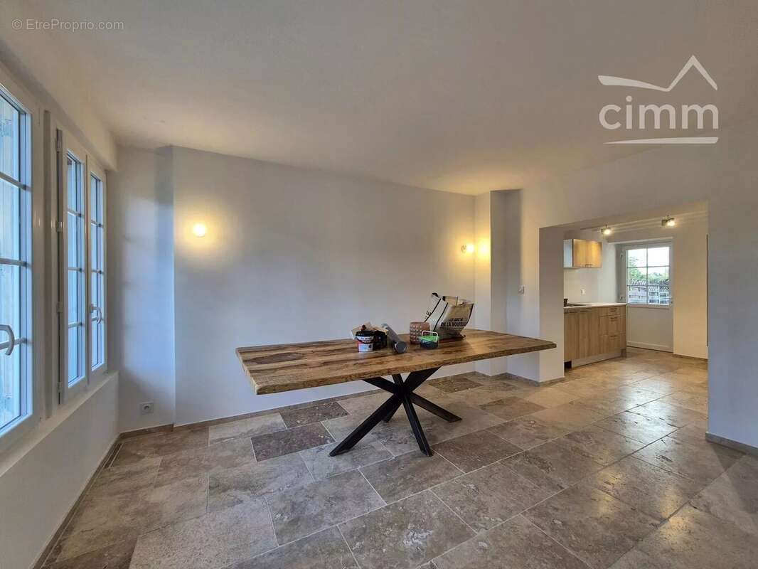 Maison à COUR-CHEVERNY