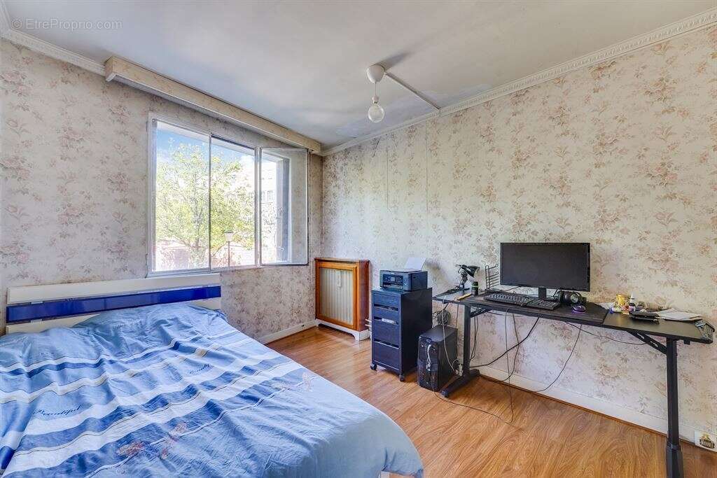 Appartement à PARIS-20E