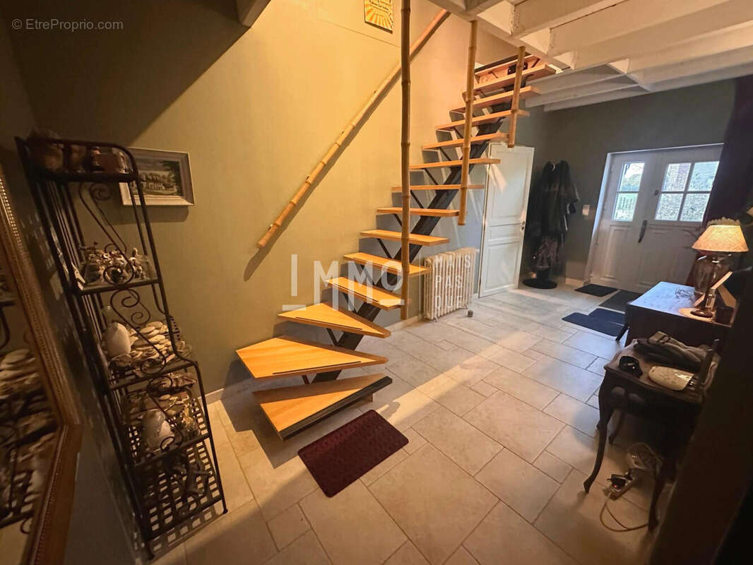 Maison à CHAHAIGNES