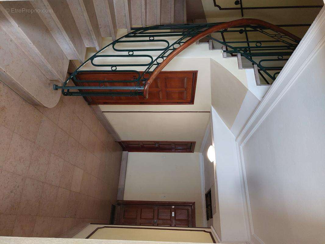 Appartement à PIERRE-BENITE