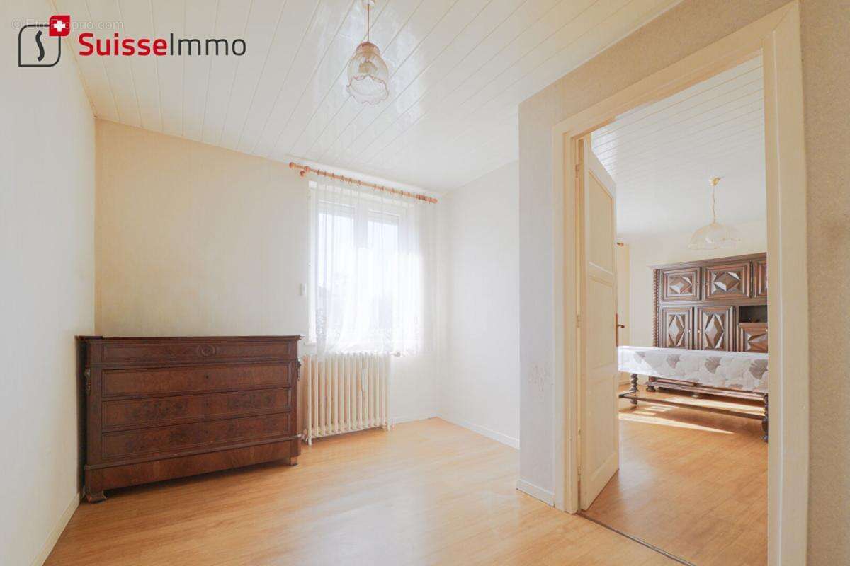 Maison à GRAND-CHARMONT