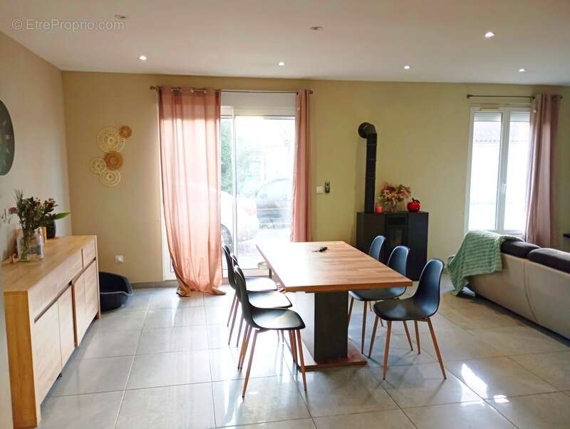 Maison à LA TRIMOUILLE