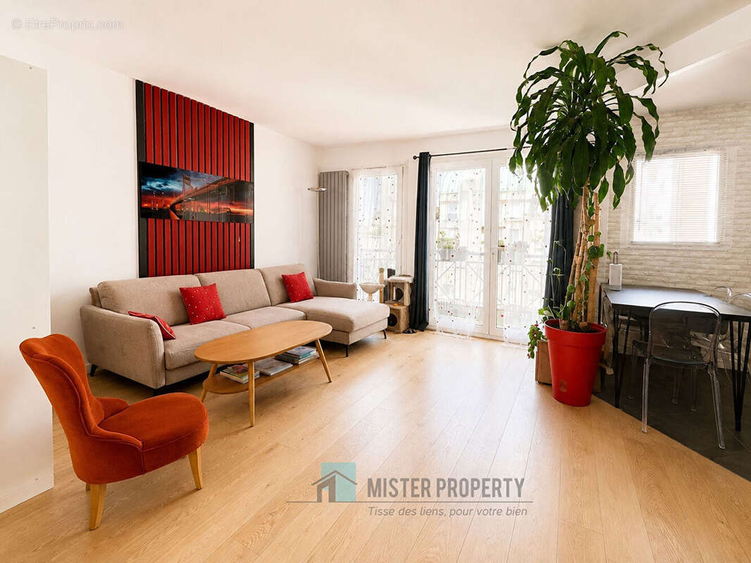 Rueil Malmaison - Rueil-sur-Seine / 3 pièces - 70m2 - Balcons - Box - photo 4