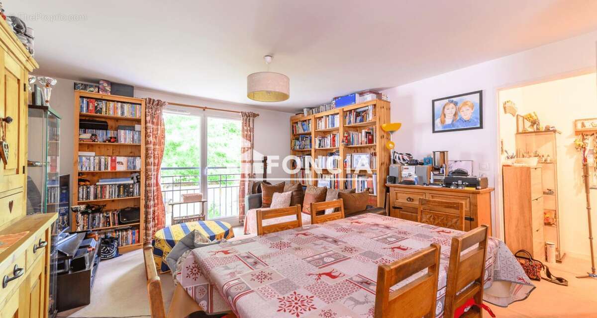 Appartement à LA QUEUE-EN-BRIE