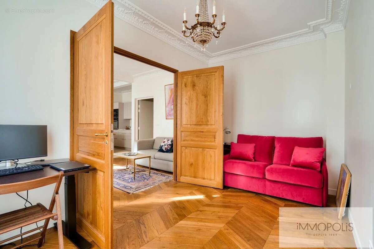 Appartement à PARIS-18E