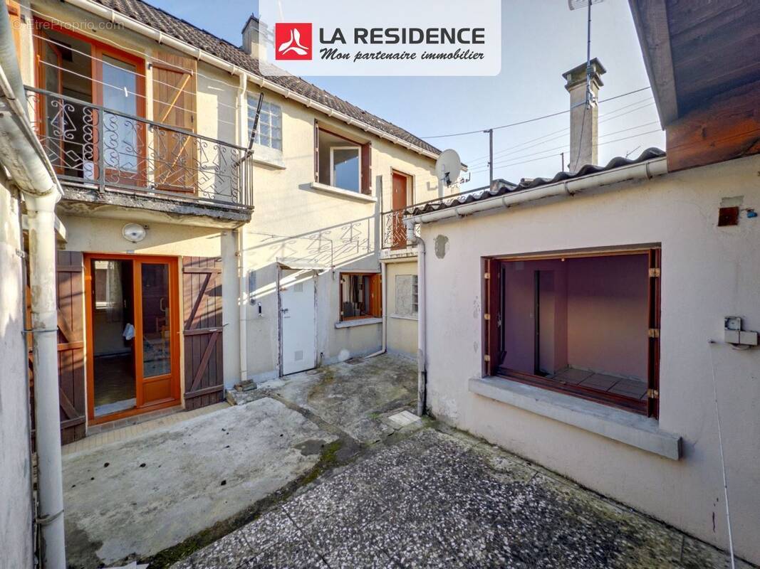 Maison à LES MUREAUX