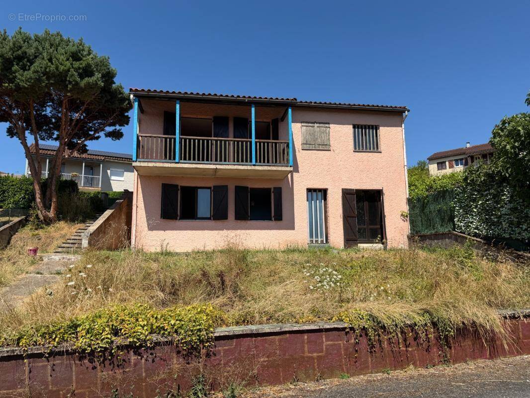 Maison à DECAZEVILLE