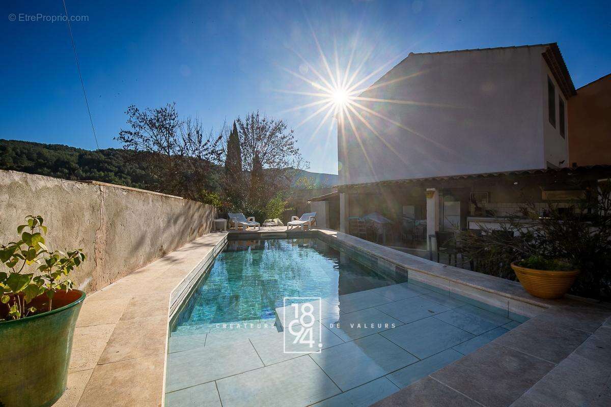 Maison à SAINT-ZACHARIE