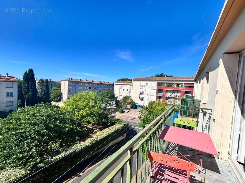Appartement meublé traversant 67m2 balcon cave garage - aiguelongue - photo 8