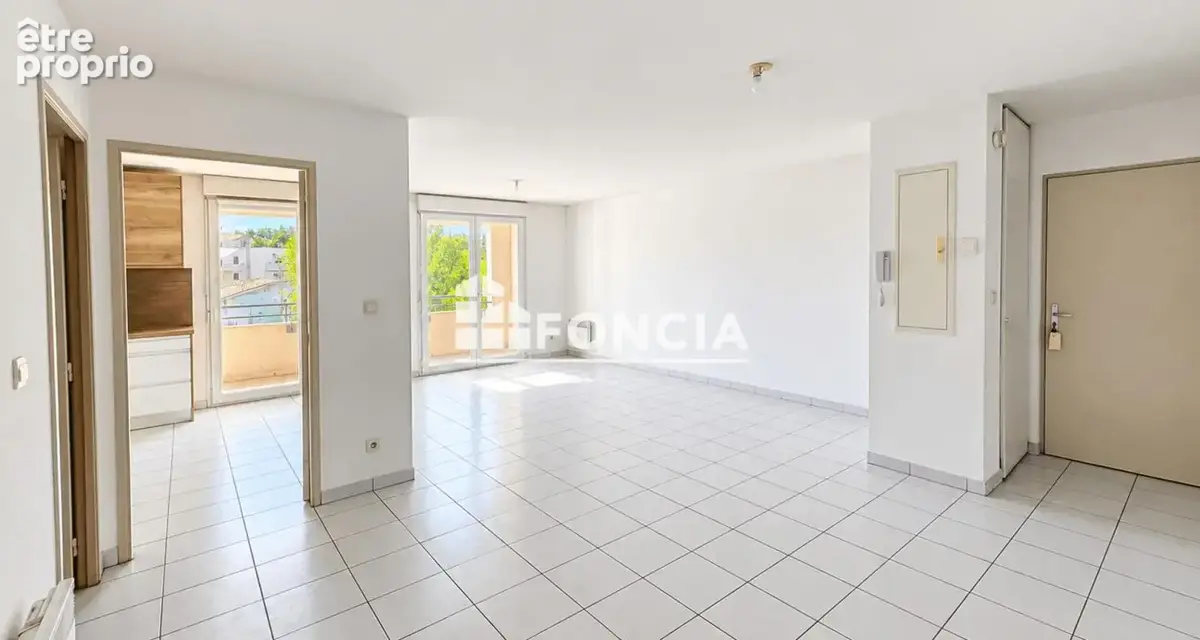 Appartement proche du centre-ville, environ 85 m², résidence avec piscine sécurisée - photo 5