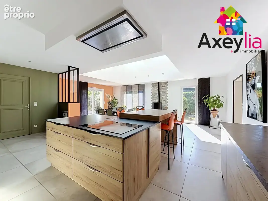 A vendre - secteur feurs - maison familiale 5 chambres avec garage, carport et terrain - photo 6
