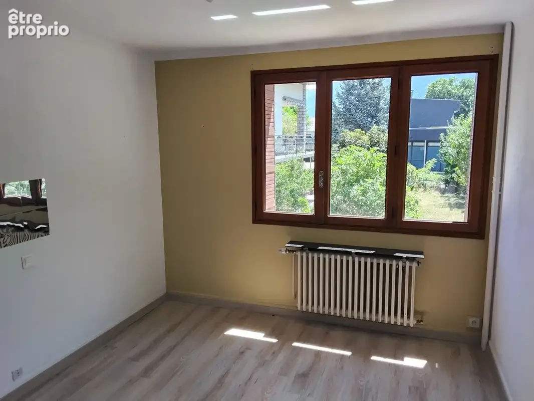 Dans petite résidence, grand T4 de 93m2 avec garage double - photo 6