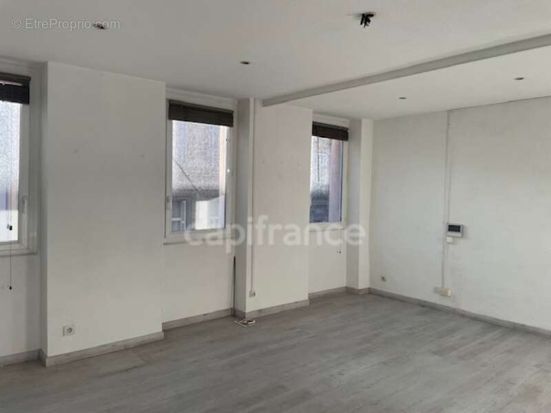 Commerce à MARSEILLE-6E