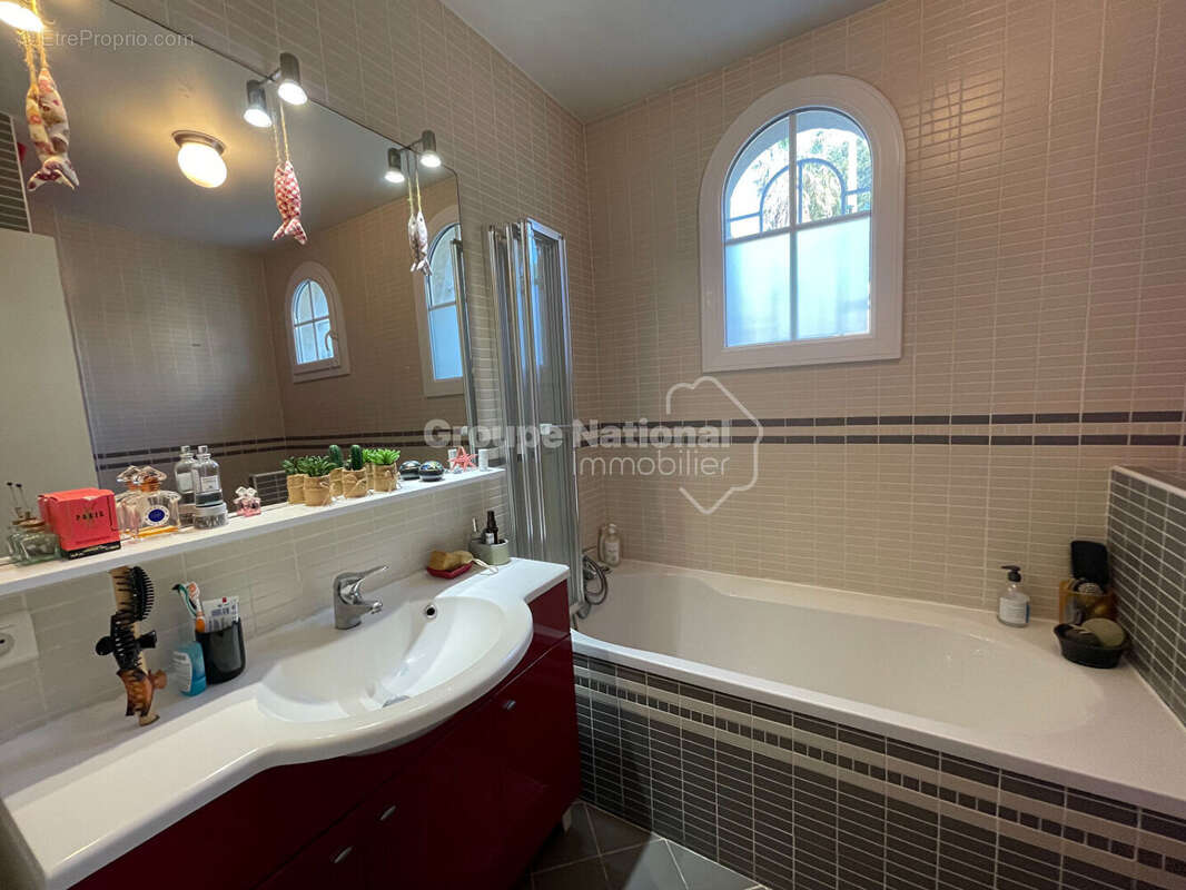 Maison à SAUSSET-LES-PINS