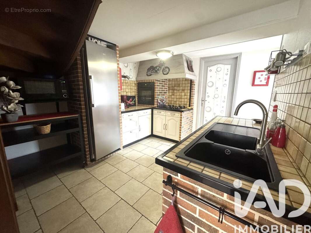 Maison 195 m² à Loudun  - photo 4