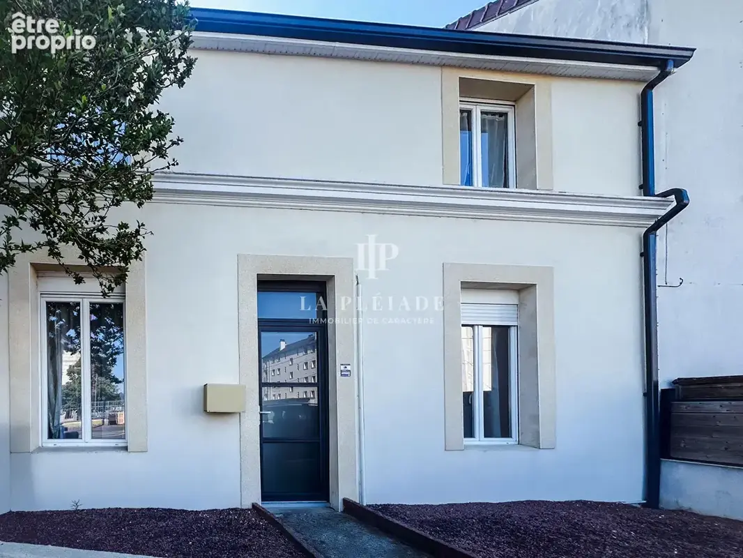 Maison familiale avec chambre de plain-pied, à proximité du tram et de la gare - photo 2