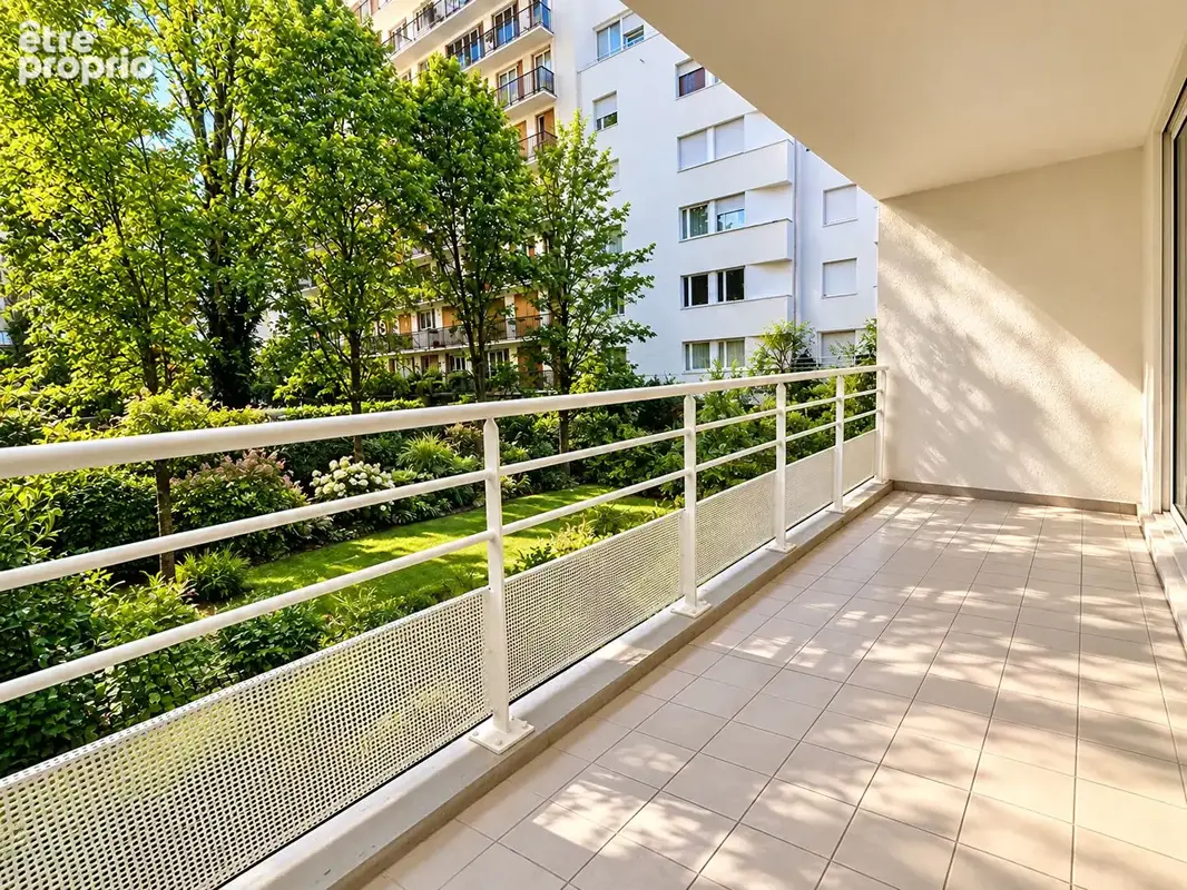 Appartement à PARIS-20E