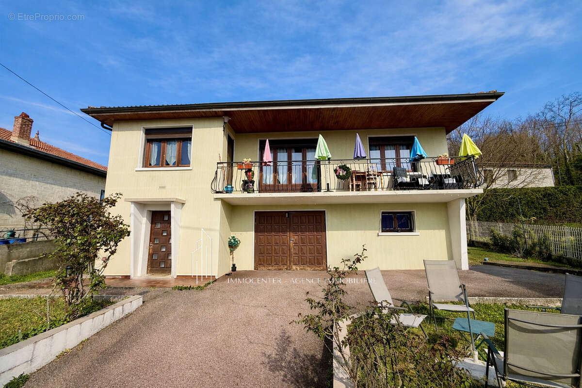 Maison à SAINT-MAURICE-L'EXIL