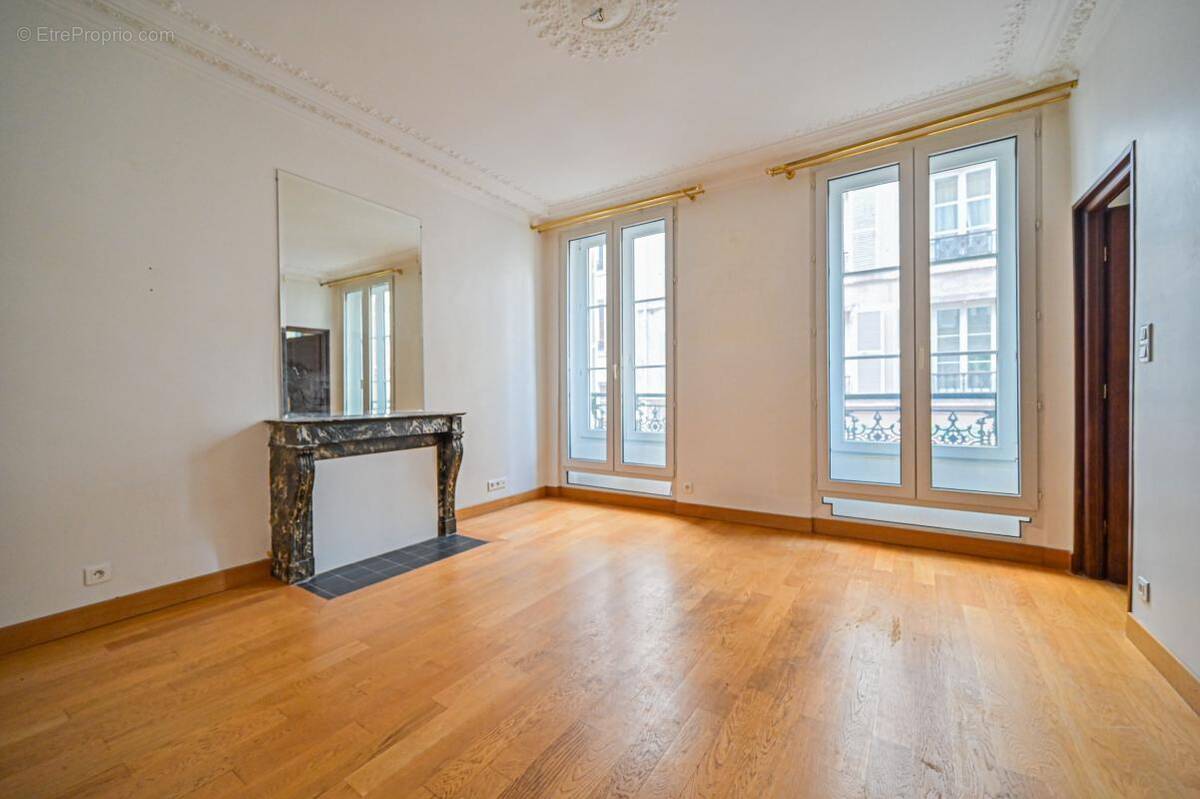 Appartement à PARIS-9E