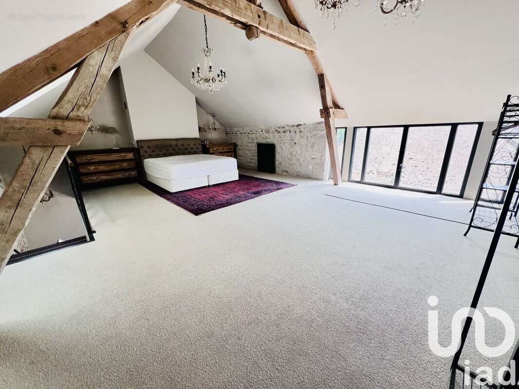 Maison 115 m² à Boussac-Bourg  - photo 5