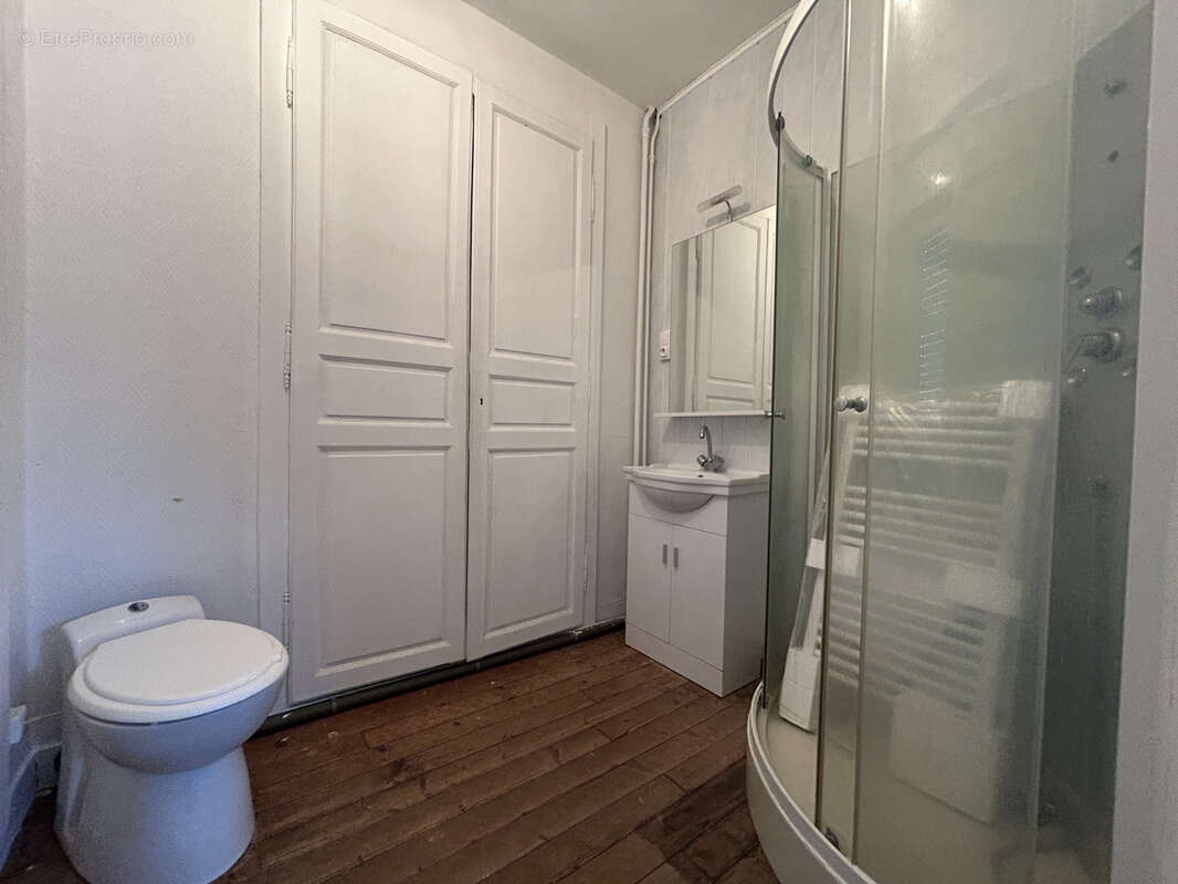 Appartement à LE MELE-SUR-SARTHE