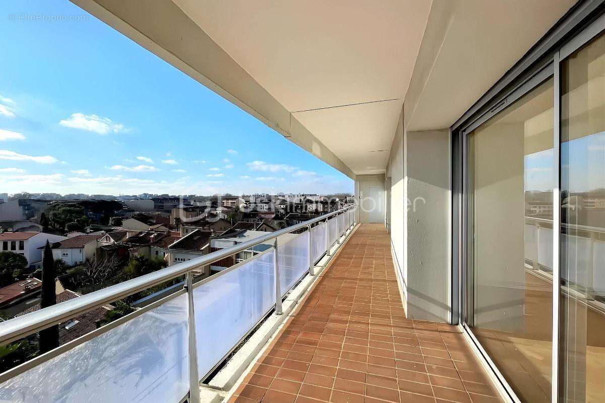 Appartement 5 pièces aux Amidonniers dans une résidence sécurisée de standing - photo 13
