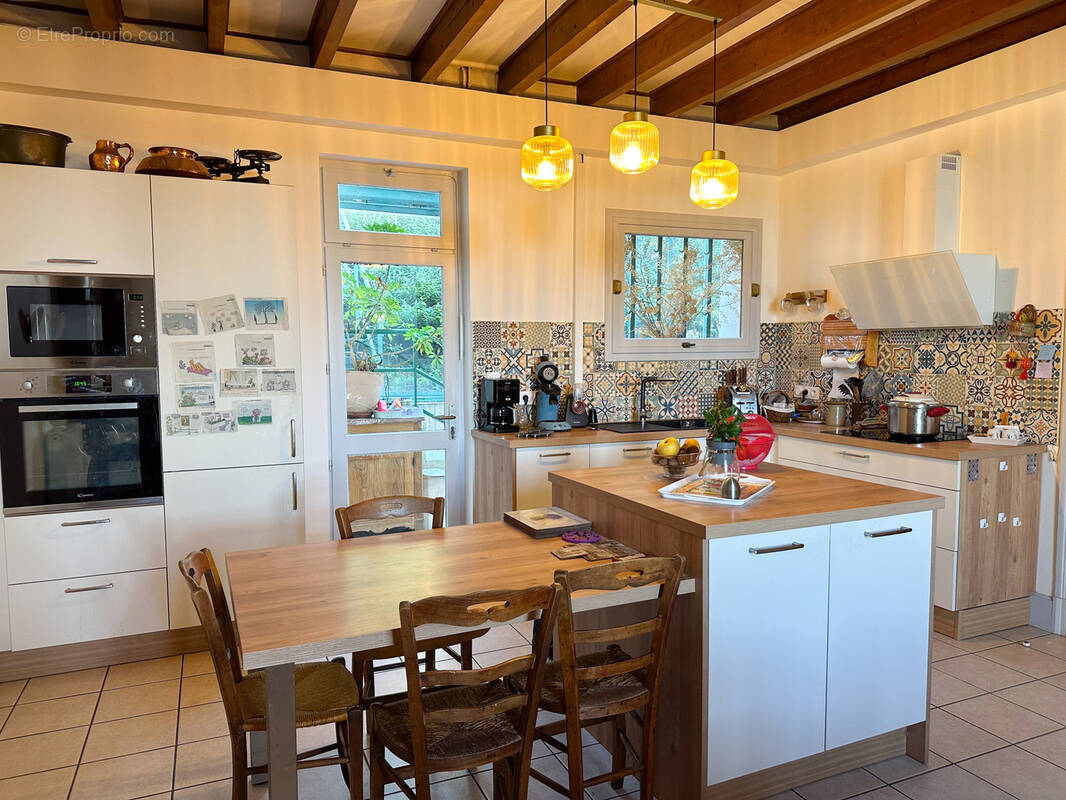 Maison à COLAYRAC-SAINT-CIRQ