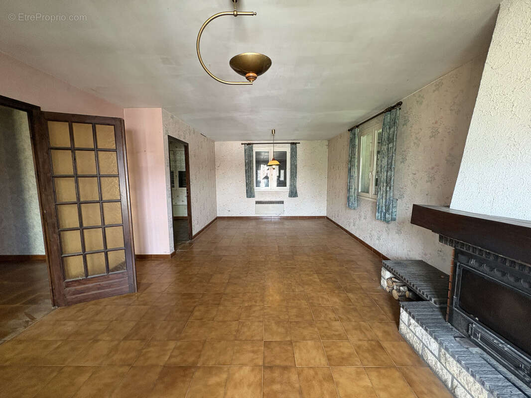 Maison à RUFFEY-SUR-SEILLE