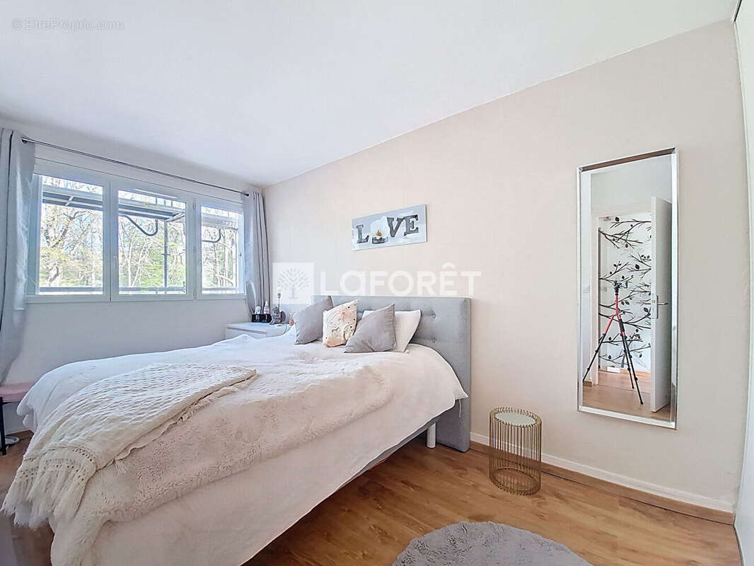 Appartement à VERNEUIL-SUR-SEINE