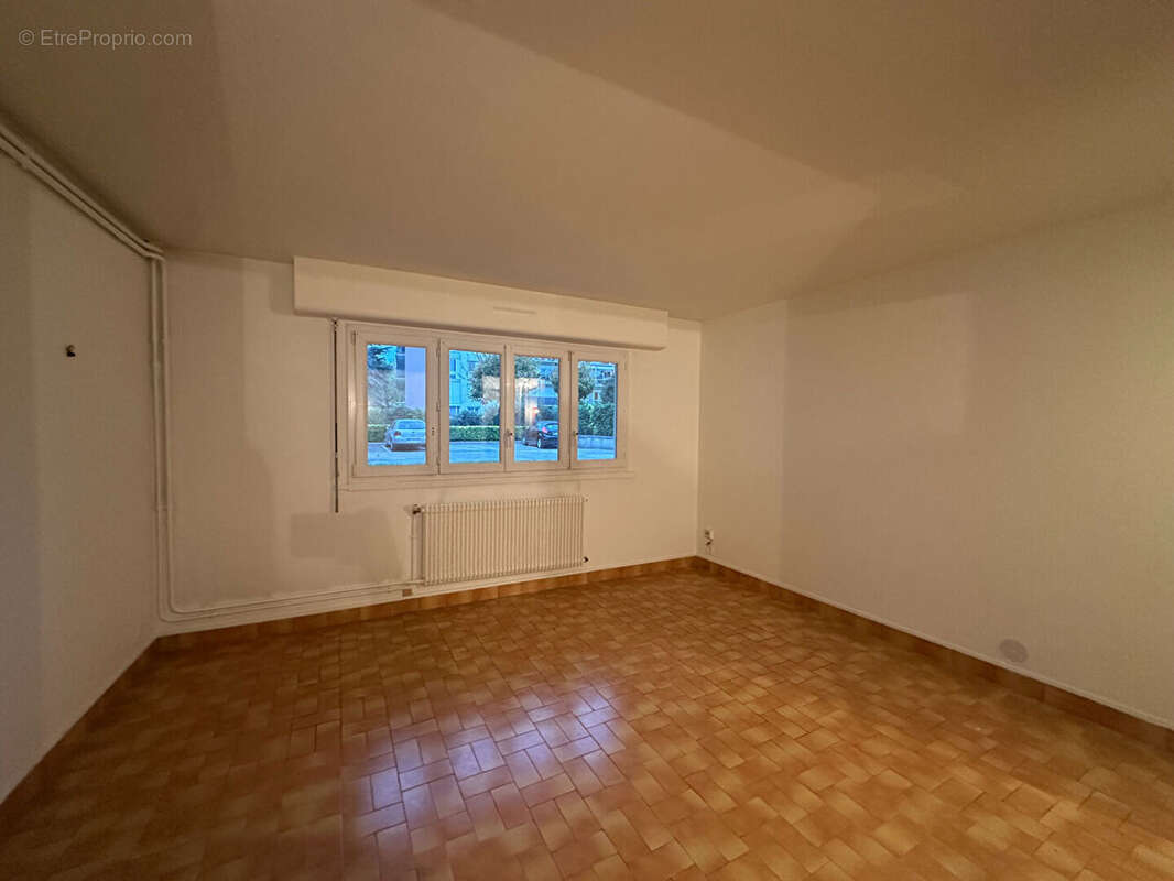 Appartement à HOUILLES