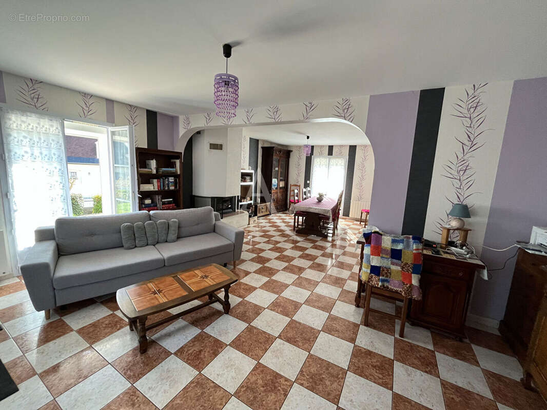Maison à CHATEAU-RENAULT