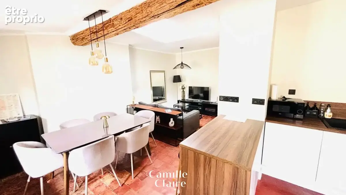 Dernier étage en plein cœur d'Aix EN PROVENCE : Appartement  T2/ T3 de 55 m2 rénové  Idéal location saisonniè - photo 12