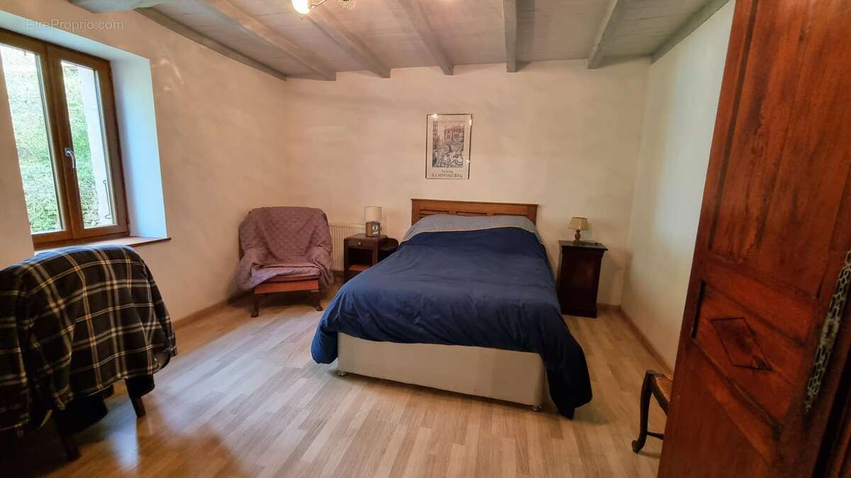 Maison à SAINT-FELIX-DE-VILLADEIX