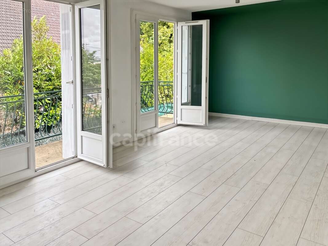LE MANS Quartier Maillet-Bellevue Maison sur sous sol 4 chambres - photo 4