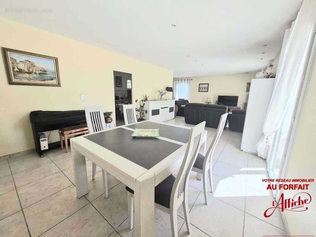 Maison à BRUGUIERES