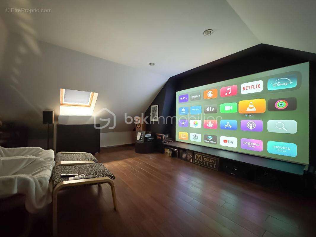 Maison à OZOIR-LA-FERRIERE