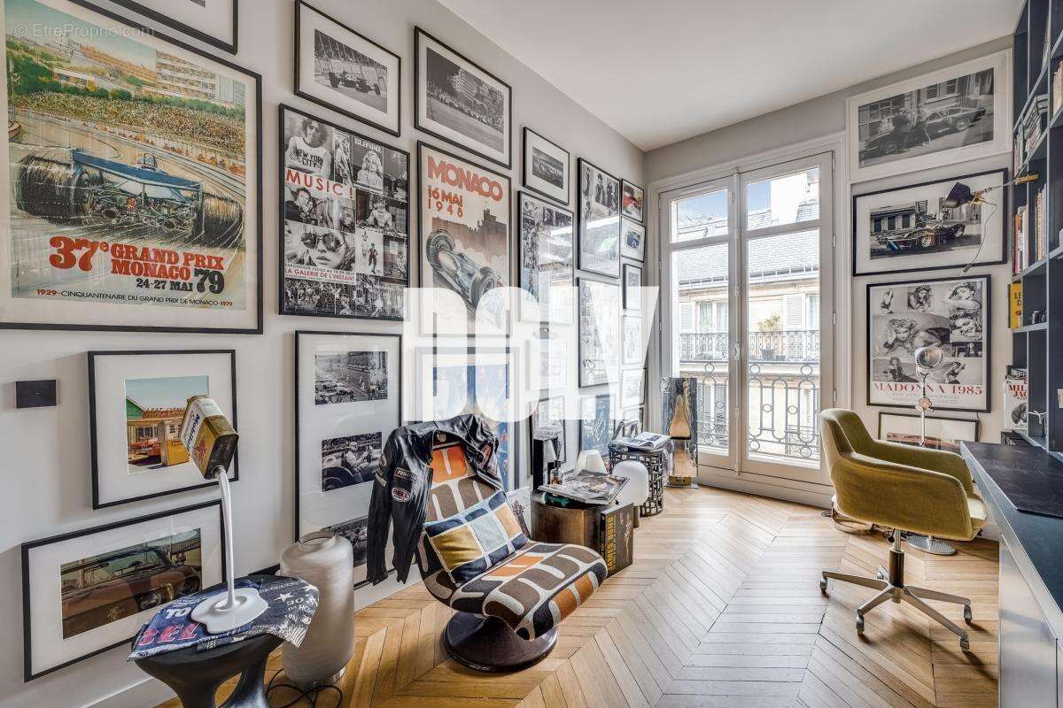 Appartement à PARIS-8E