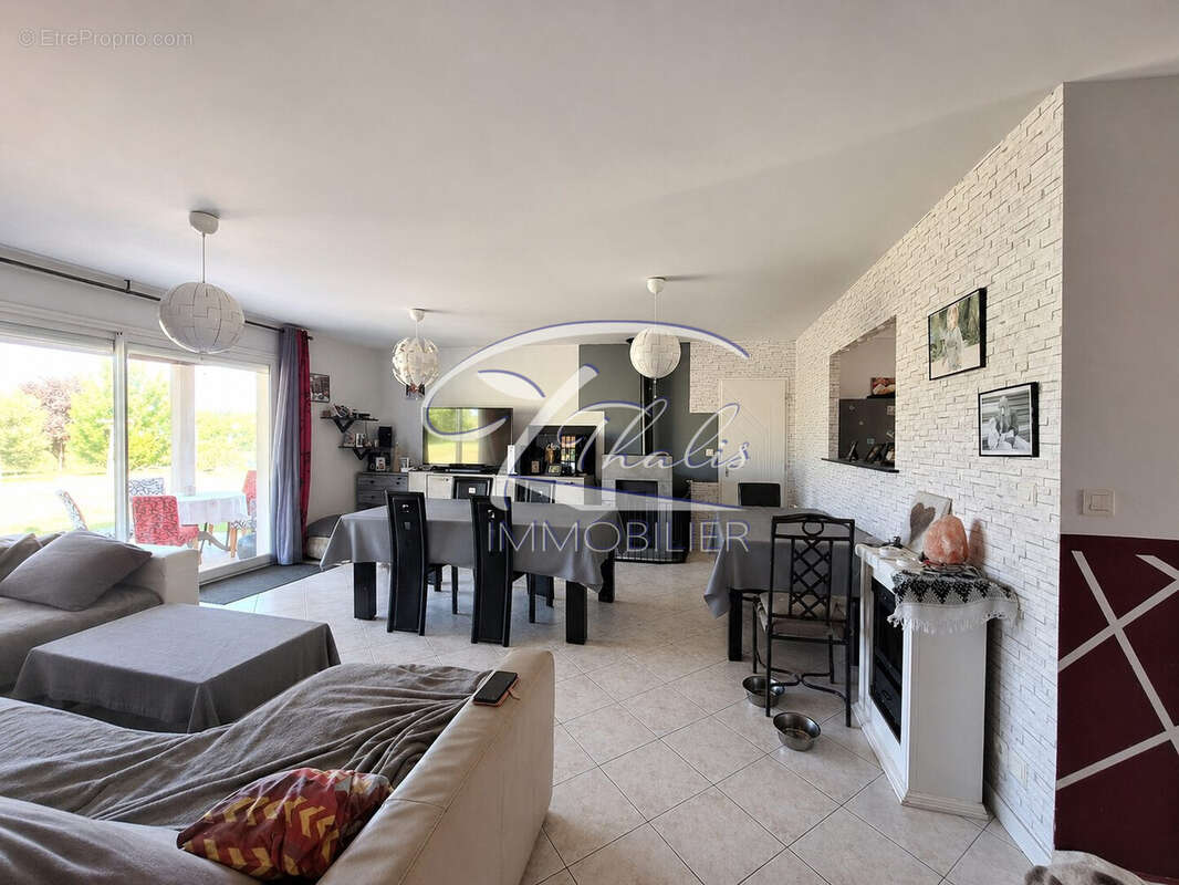 Maison à VILLEGOUGE