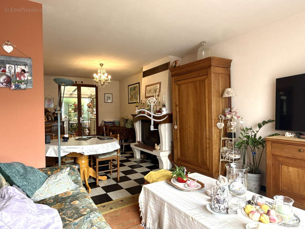 Maison à BRETTEVILLE-SUR-ODON